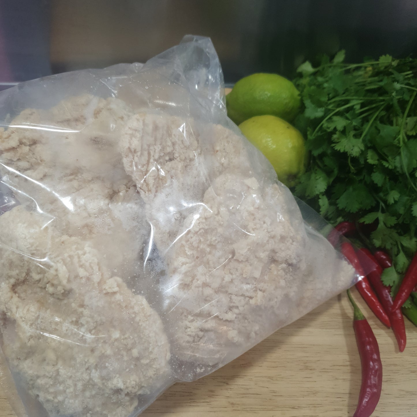 CRUMBED PURE CHICKEN FILLET BURGER ( per kg )